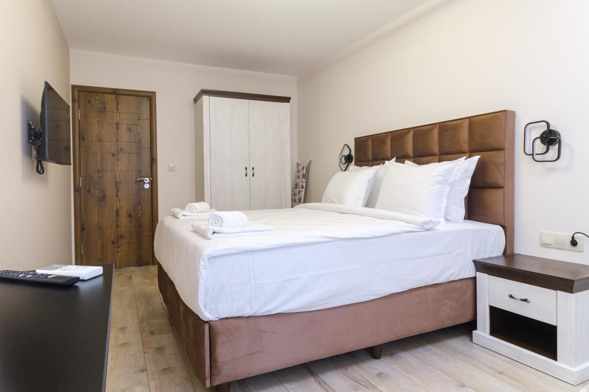 Ldv 13 1-Bedroom Apartments Free Private Parking 플로브디프 외부 사진