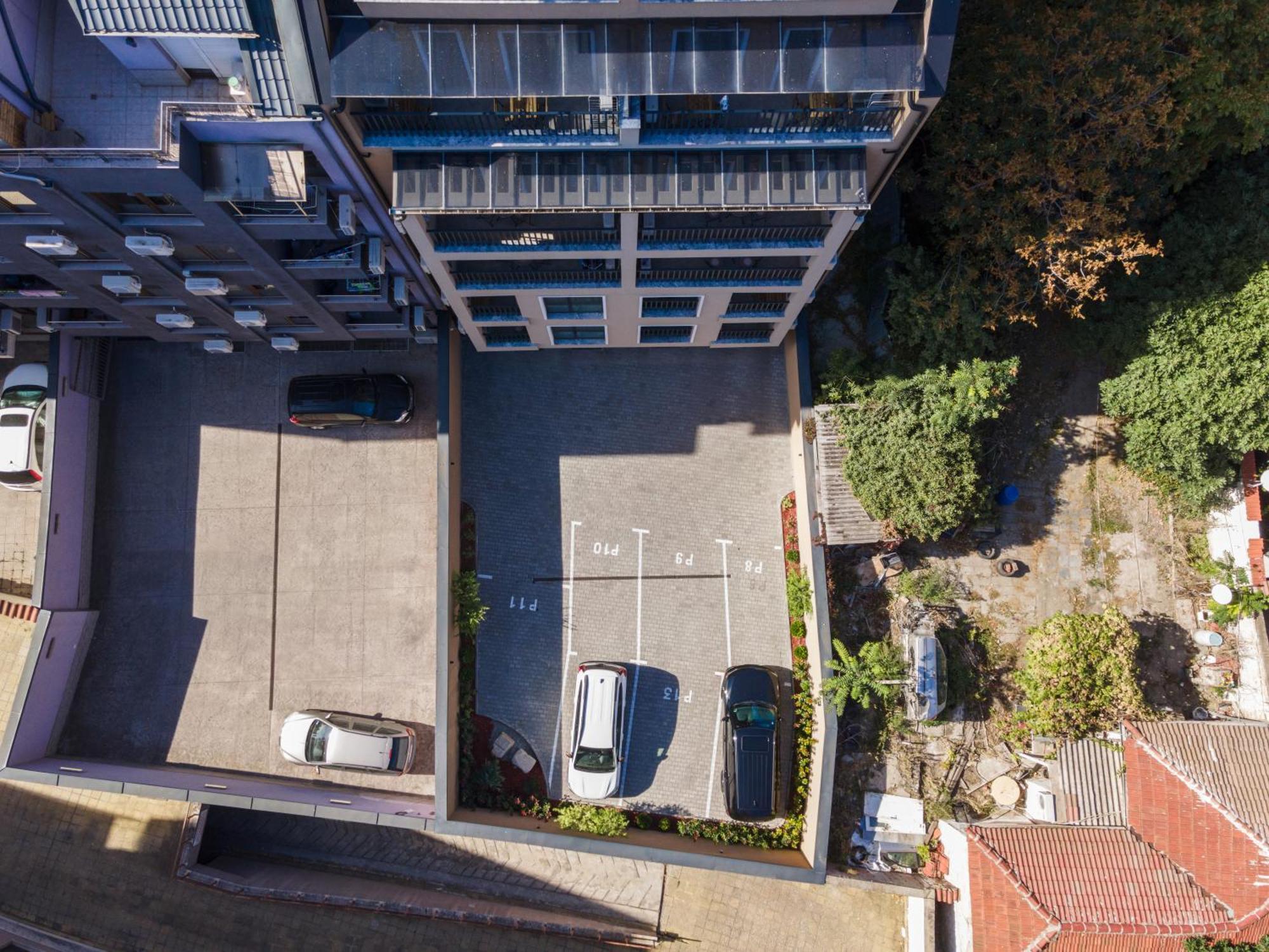 Ldv 13 1-Bedroom Apartments Free Private Parking 플로브디프 외부 사진